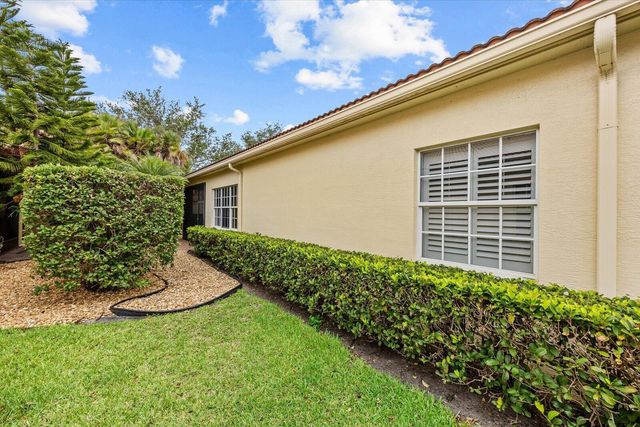 10099 SW Duccio Lane, Port Saint Lucie, FL 34986