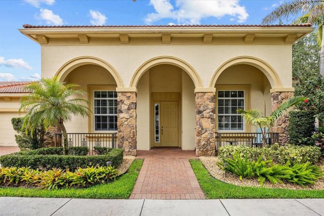 10099 SW Duccio Lane, Port Saint Lucie, FL 34986