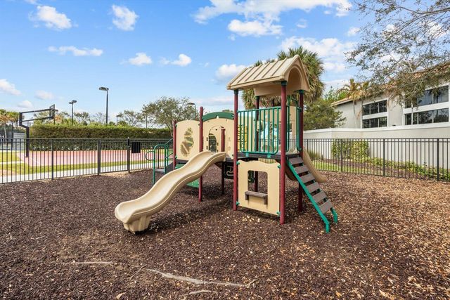 10099 SW Duccio Lane, Port Saint Lucie, FL 34986