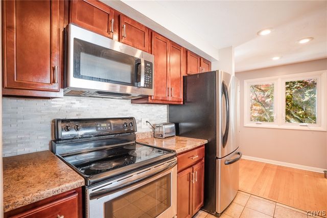 122 Atkinson Ave, Syracuse, NY 13207