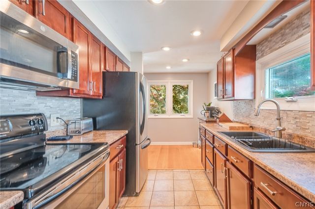 122 Atkinson Ave, Syracuse, NY 13207