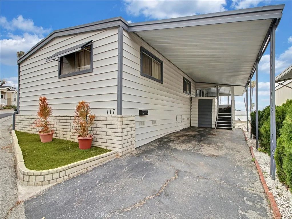 2550 Pacific Coast 117, Torrance, CA 90505