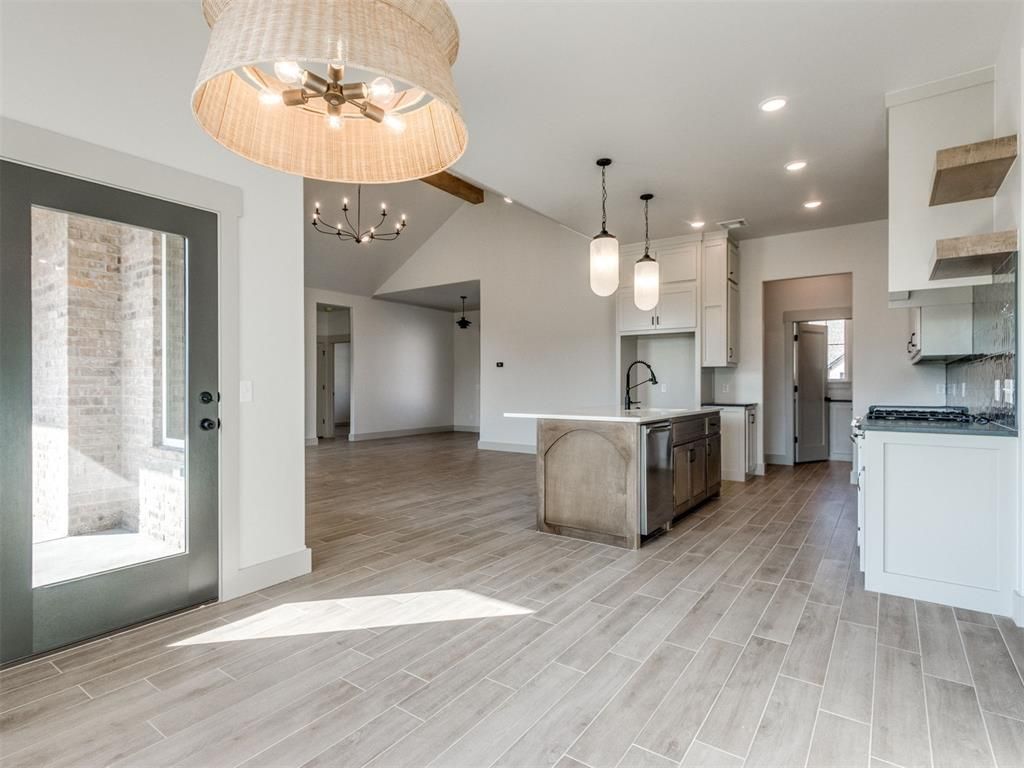 Image 19 of property listing at 1120 Jozie Way, Tuttle, OK 73089