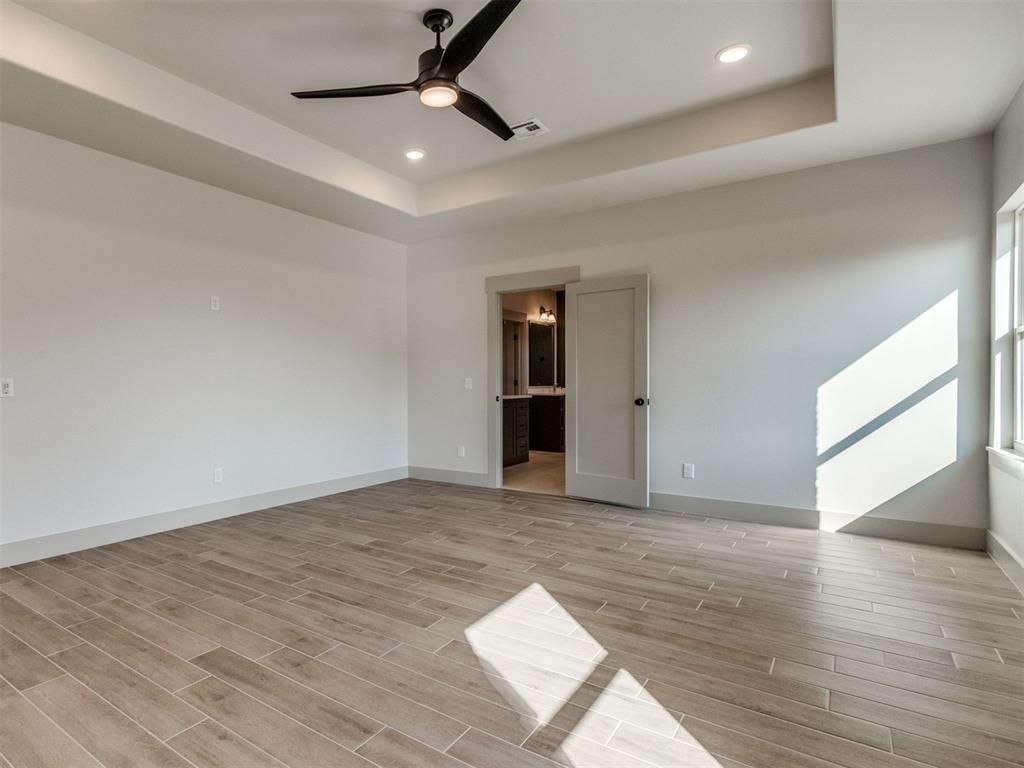 Image 31 of property listing at 1120 Jozie Way, Tuttle, OK 73089