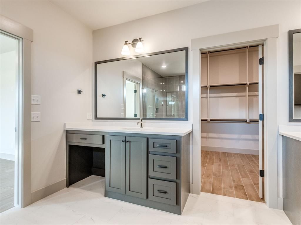 Image 34 of property listing at 1120 Jozie Way, Tuttle, OK 73089