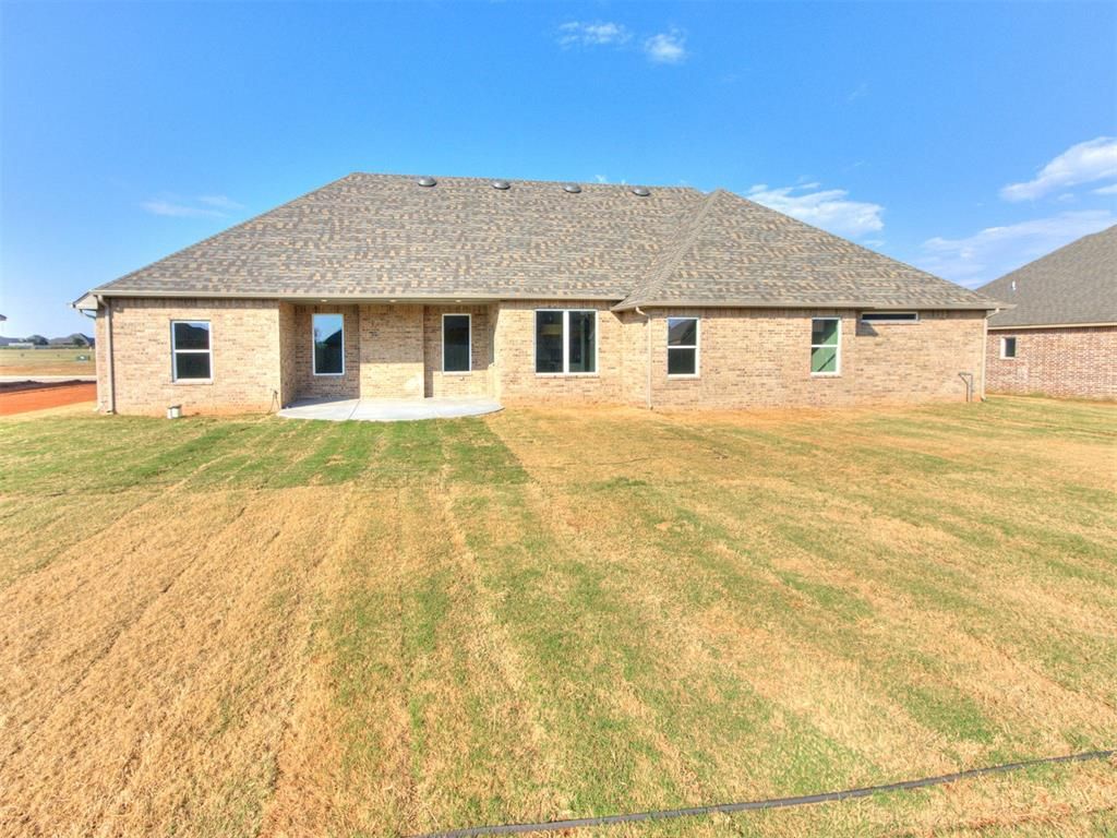 Image 46 of property listing at 1120 Jozie Way, Tuttle, OK 73089