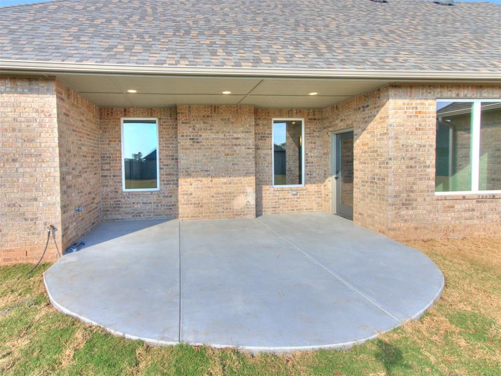 Image 47 of property listing at 1120 Jozie Way, Tuttle, OK 73089