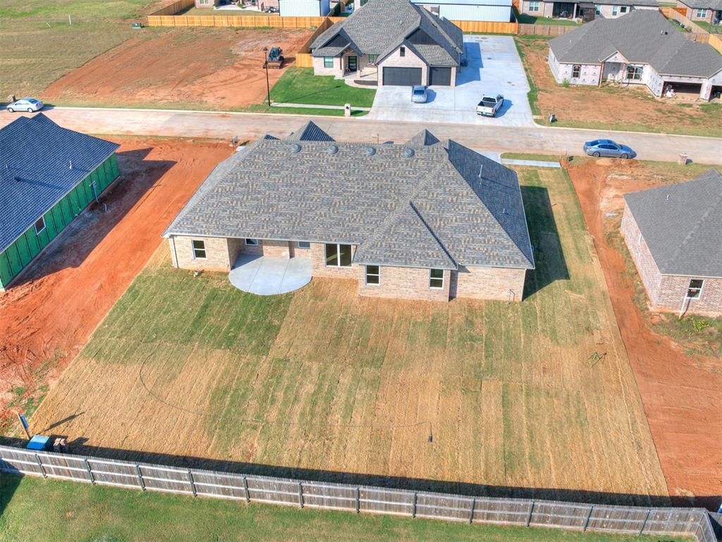 Image 49 of property listing at 1120 Jozie Way, Tuttle, OK 73089