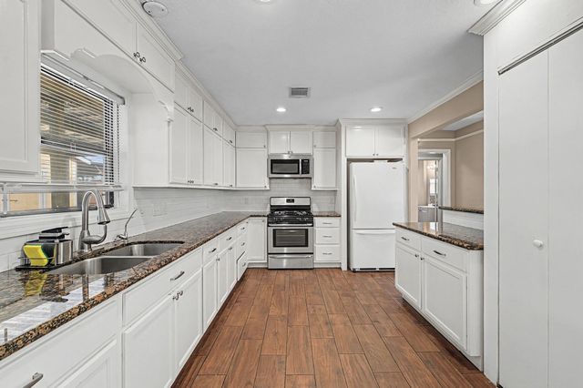 823 Marleen Street, Houston, TX 77034