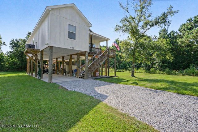 5114 Oak Street, Bay Saint Louis, MS 39520