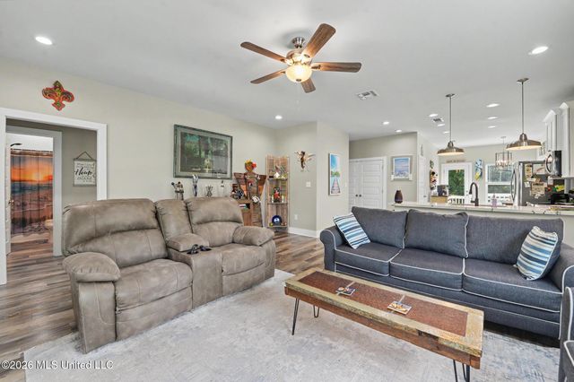 5114 Oak Street, Bay Saint Louis, MS 39520
