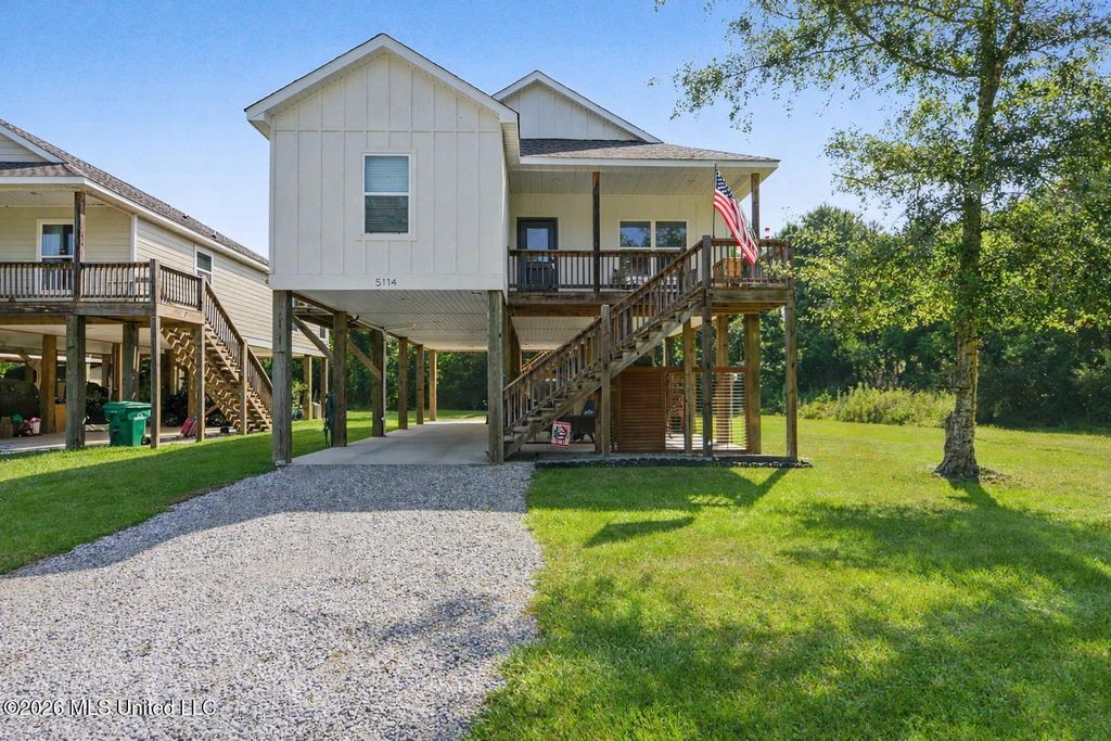 5114 Oak Street, Bay Saint Louis, MS 39520