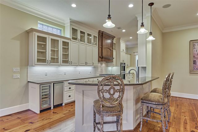 102 Winthrop Harbor S, Montgomery, TX 77356