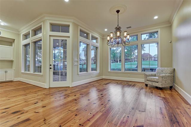 102 Winthrop Harbor S, Montgomery, TX 77356