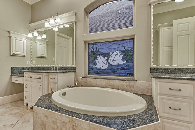 102 Winthrop Harbor S, Montgomery, TX 77356