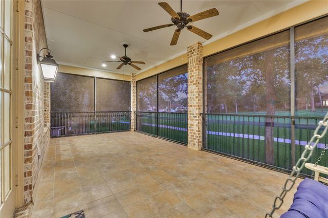 102 Winthrop Harbor S, Montgomery, TX 77356