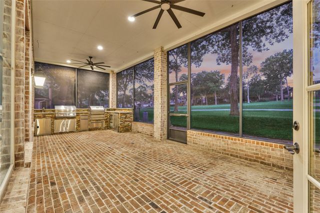 102 Winthrop Harbor S, Montgomery, TX 77356