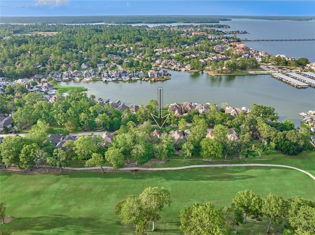 102 Winthrop Harbor S, Montgomery, TX 77356