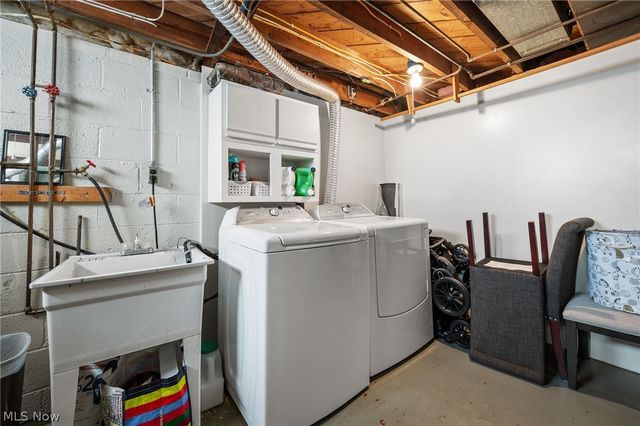8303 Snow Road, Parma, OH 44129