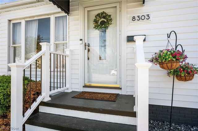 8303 Snow Road, Parma, OH 44129