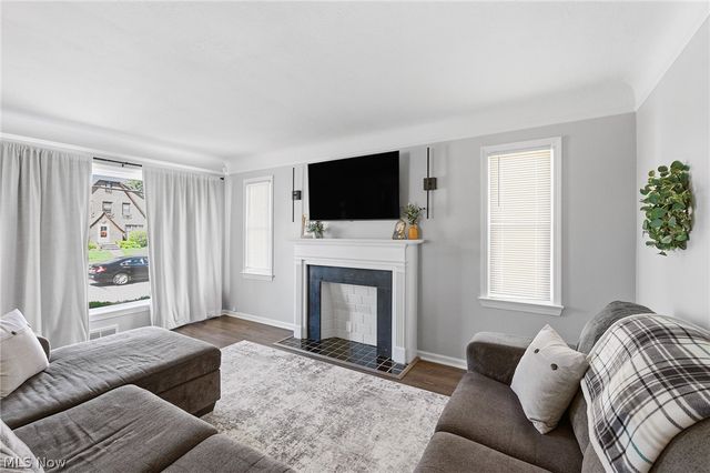 8303 Snow Road, Parma, OH 44129