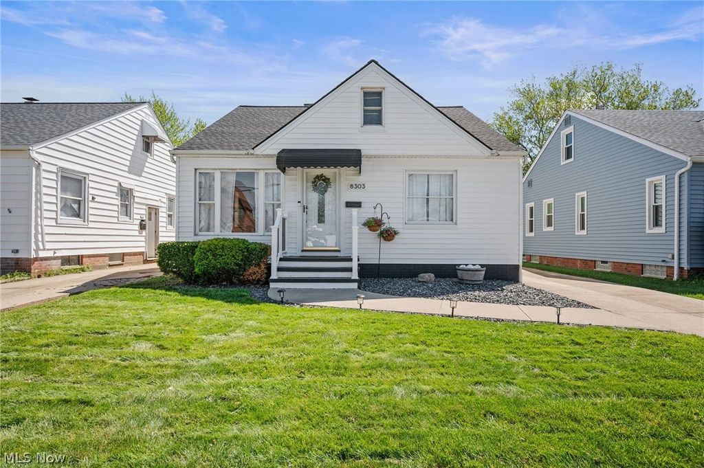 8303 Snow Road, Parma, OH 44129