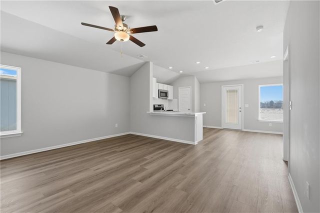 19427 Lincoln Street, Spring Hill, KS 66083