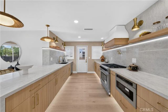 6272 Chinook, Westminster, CA 92683