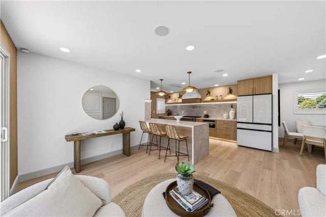 6272 Chinook, Westminster, CA 92683