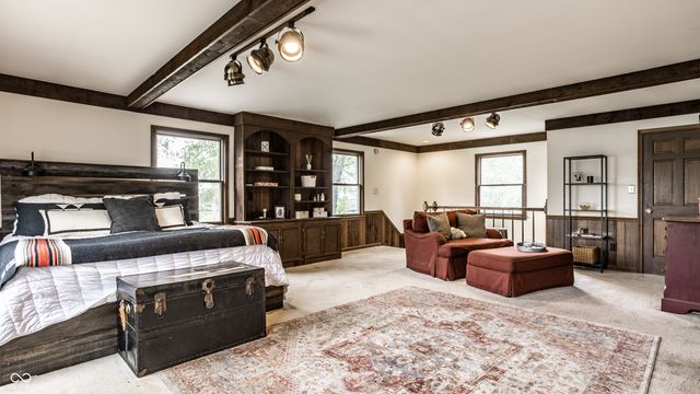 1185 Starkey Road, Zionsville, IN 46077