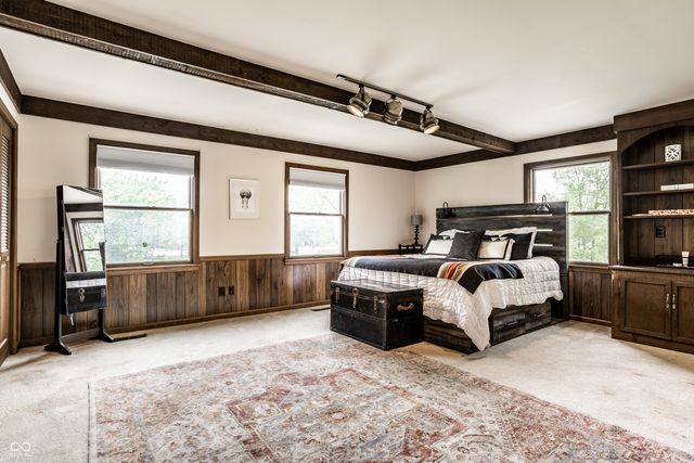 1185 Starkey Road, Zionsville, IN 46077