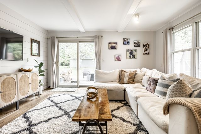 1185 Starkey Road, Zionsville, IN 46077
