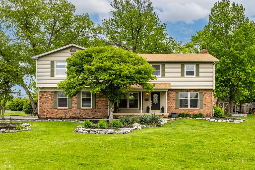 1185 Starkey Road, Zionsville, IN 46077
