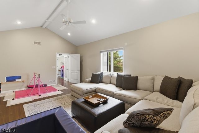 8 Clearview Rd, Springfield Twp., NJ 07081