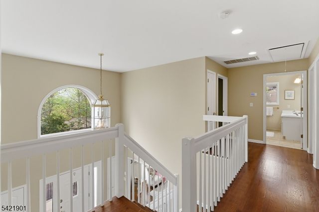 8 Clearview Rd, Springfield Twp., NJ 07081