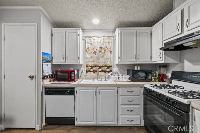 45111 25th Street 4, Lancaster, CA 93535