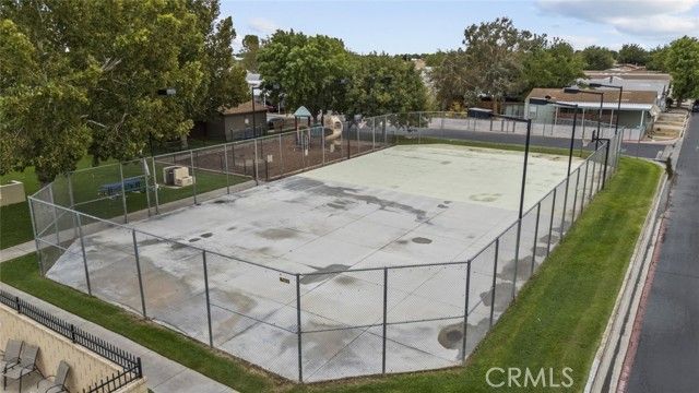 45111 25th Street 4, Lancaster, CA 93535
