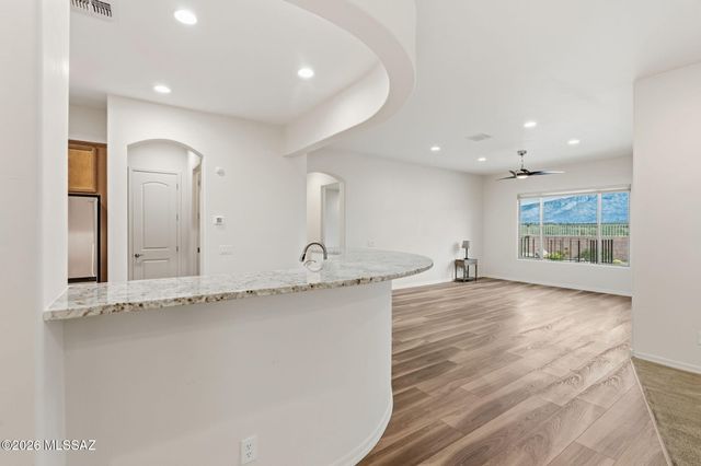 12862 N Geyser Valley Street, Oro Valley, AZ 85755