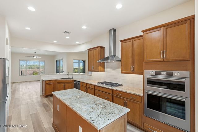 12862 N Geyser Valley Street, Oro Valley, AZ 85755