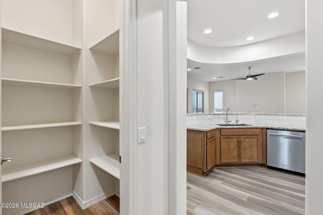 12862 N Geyser Valley Street, Oro Valley, AZ 85755