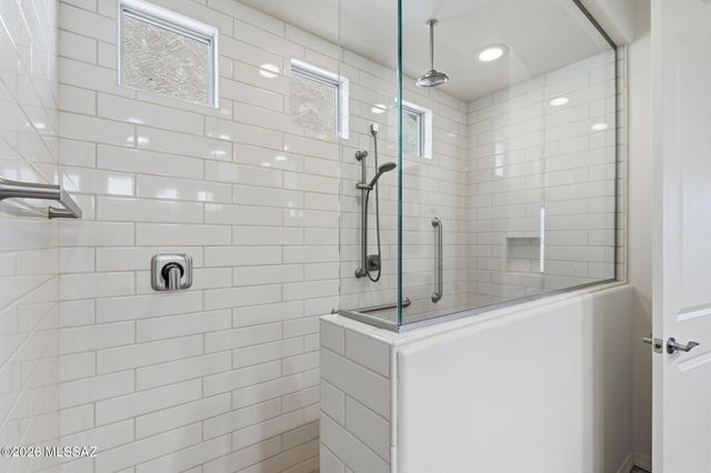 12862 N Geyser Valley Street, Oro Valley, AZ 85755