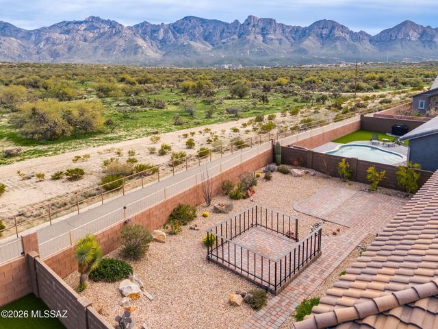 12862 N Geyser Valley Street, Oro Valley, AZ 85755