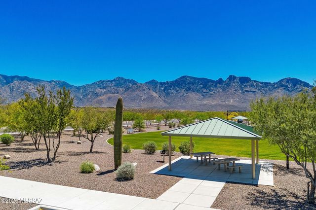 12862 N Geyser Valley Street, Oro Valley, AZ 85755