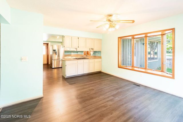 222 Lakeview Drive, Bryan, OH 43506