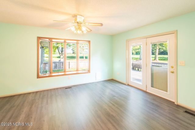 222 Lakeview Drive, Bryan, OH 43506