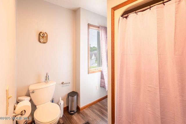 222 Lakeview Drive, Bryan, OH 43506