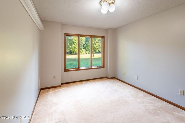 222 Lakeview Drive, Bryan, OH 43506