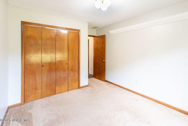 222 Lakeview Drive, Bryan, OH 43506