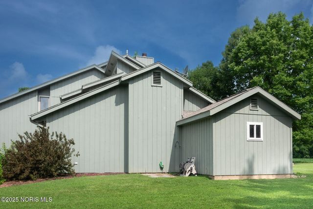 222 Lakeview Drive, Bryan, OH 43506