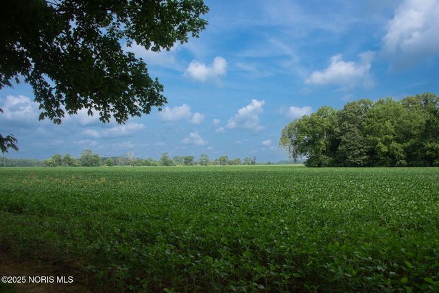 222 Lakeview Drive, Bryan, OH 43506